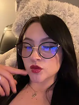 ValentinaOrtiz3 online show from 03/02/26, 12:55