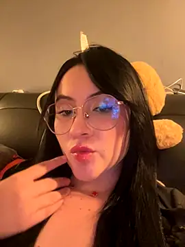 ValentinaOrtiz3 online show from 11/16/25, 03:00