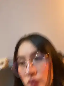 ValentinaOrtiz3 online show from 10/02/25, 03:43