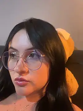 ValentinaOrtiz3 online show from 11/08/25, 01:53