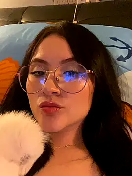 ValentinaOrtiz3 online show from 09/28/25, 04:19