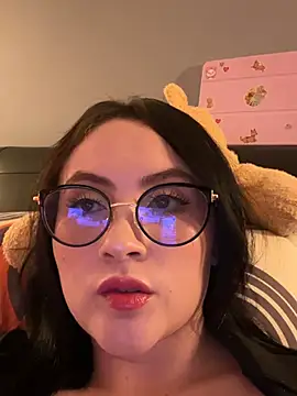 Snapshot of ValentinaOrtiz3 chatting on 03/26/26, 10:40 ValentinaOrtiz3 online show from 03/26/26, 10:40