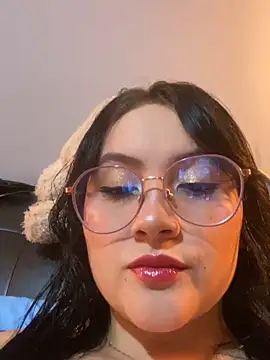 ValentinaOrtiz3 online show from 10/12/25, 11:28