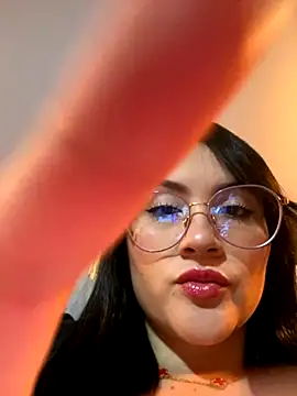 ValentinaOrtiz3 online show from 11/07/25, 12:04