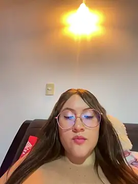 ValentinaOrtiz3 online show from 02/24/25, 03:55