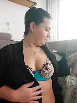 justtess online show from 03/21/25, 08:17