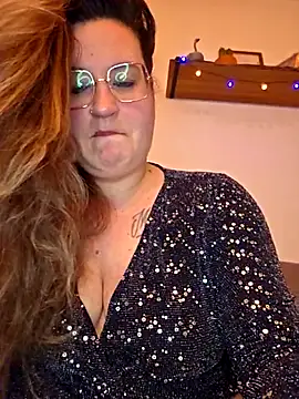 justtess online show from 12/13/25, 08:15