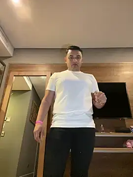 Snapshot of ErickDousson chatting on 02/27/25, 12:25 ErickDousson online show from 02/27/25, 12:25