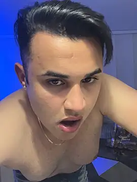 Snapshot of ErickDousson chatting on 02/16/25, 01:58 ErickDousson online show from 02/16/25, 01:58