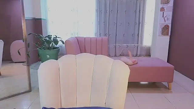 sweet ahinara online show from 11/28/25, 07:47