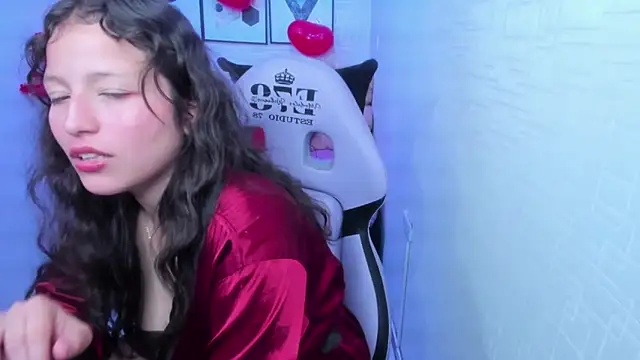 Snapshot of Marii_18 chatting on 03/02/25, 10:16 Marii 18 online show from 03/02/25, 10:16