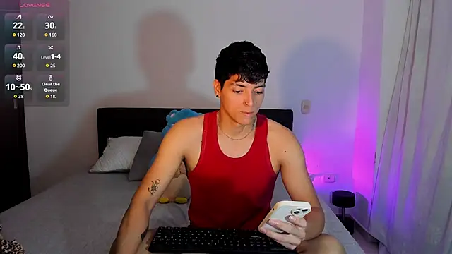  JacobMiller   online show from 10/05/25, 10:22