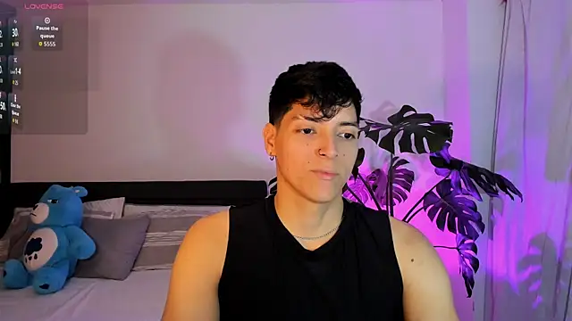  JacobMiller   online show from 09/15/25, 07:25