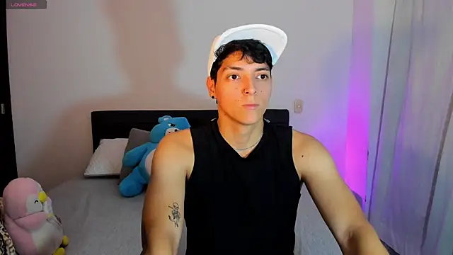  JacobMiller   online show from 10/06/25, 07:14