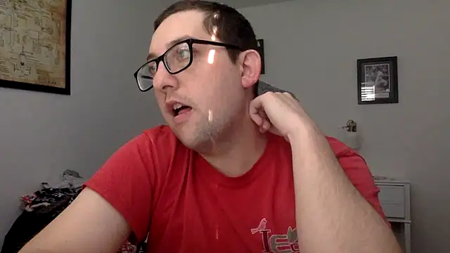 Snapshot of Milflover96 chatting on 03/10/25, 10:13 Milflover96 online show from 03/10/25, 10:13