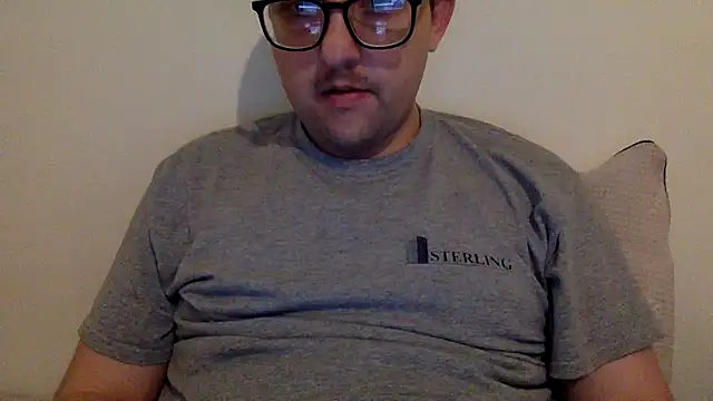 Snapshot of Milflover96 chatting on 02/24/25, 02:40 Milflover96 online show from 02/24/25, 02:40