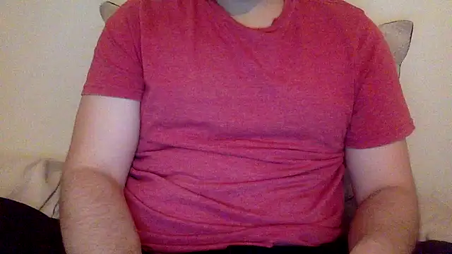 Snapshot of Milflover96 chatting on 02/27/25, 12:46 Milflover96 online show from 02/27/25, 12:46