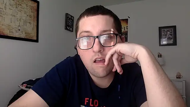 Snapshot of Milflover96 chatting on 03/21/25, 10:39 Milflover96 online show from 03/21/25, 10:39