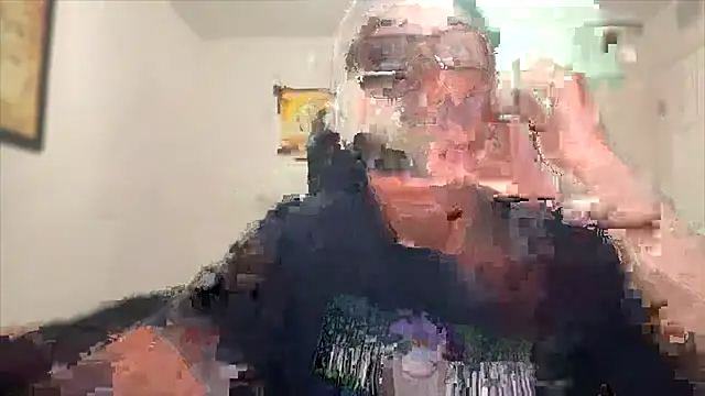Snapshot of Milflover96 chatting on 10/18/25, 10:56 Milflover96 online show from 10/18/25, 10:56