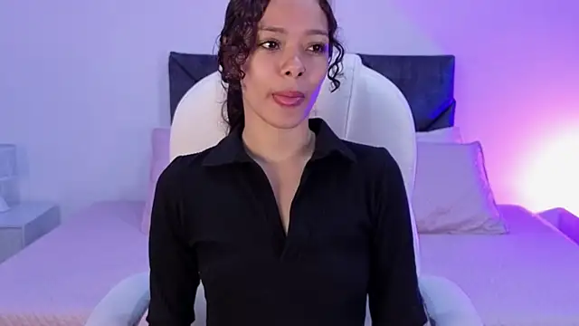 sara sharma  online show from 10/15/25, 02:03