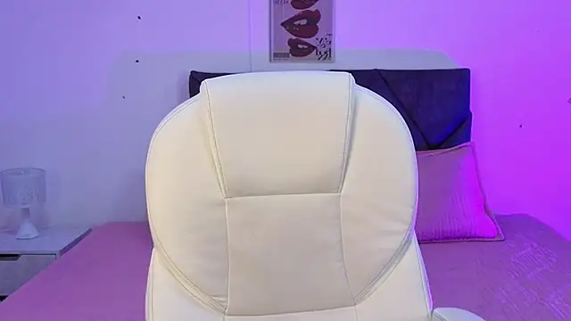 sara sharma  online show from 11/26/25, 01:22