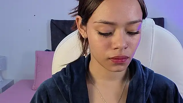 sara sharma  online show from 11/15/25, 02:10