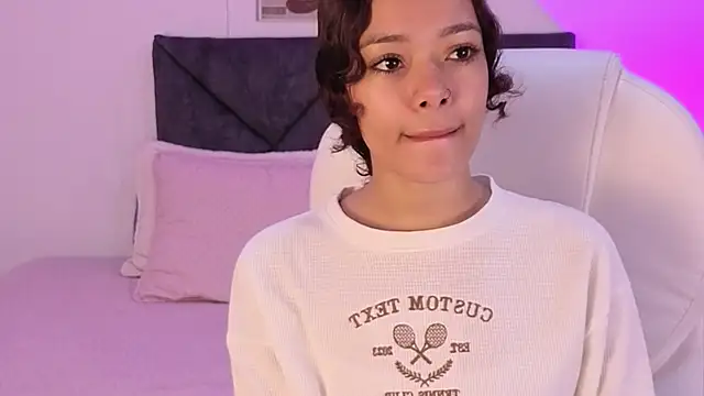 sara sharma  online show from 10/01/25, 01:15