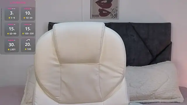 sara sharma  online show from 10/14/25, 12:17