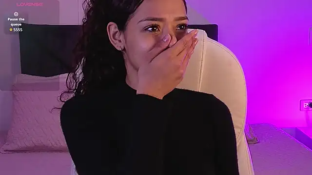 sara sharma  online show from 10/27/25, 02:18