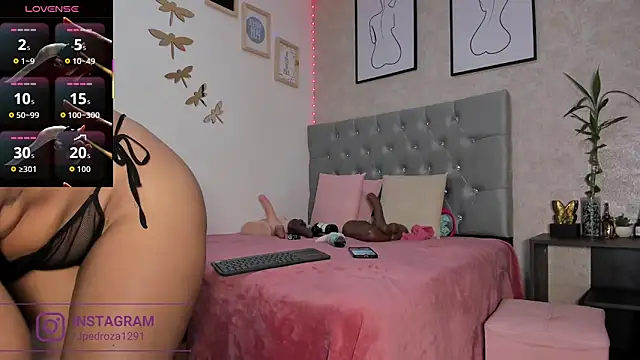 crystal beennz online show from 12/23/25, 01:05