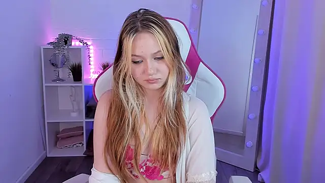 SweetieAngela online show from 10/14/25, 01:45