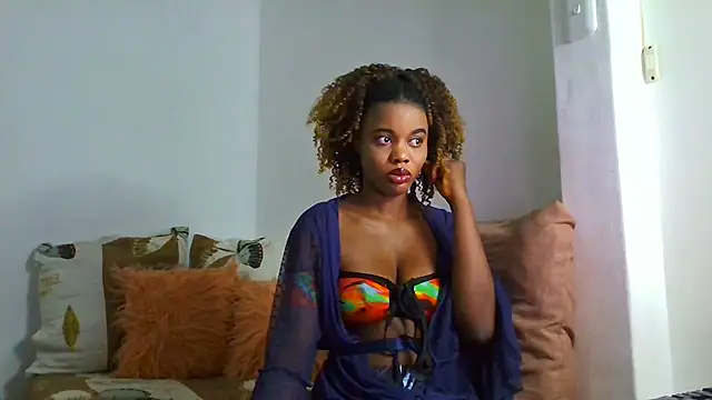 Snapshot of victora3 chatting on 09/25/25, 12:38 victora3 online show from 09/25/25, 12:38