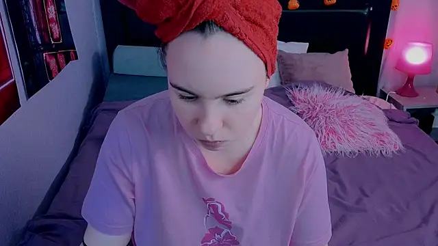 Lika 0ne online show from 11/30/25, 10:49