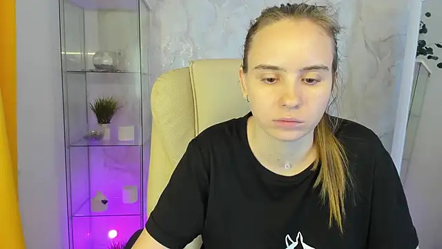 Lika 0ne online show from 11/08/25, 01:47