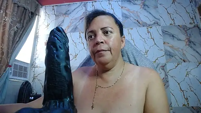 Snapshot of alina_maturehot chatting on 05/05/26, 01:36 alina maturehot online show from 05/05/26, 01:36