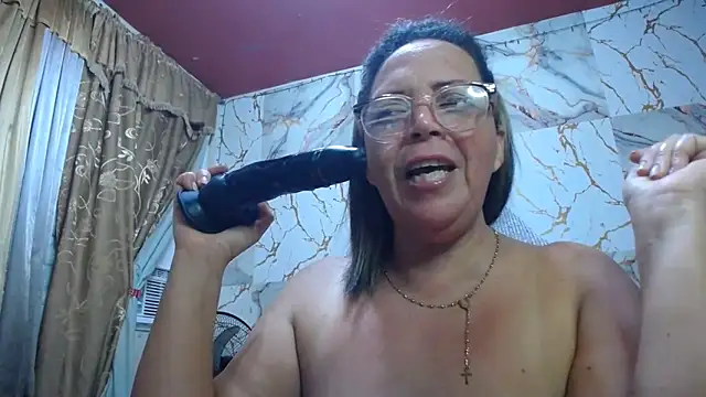 Snapshot of alina_maturehot chatting on 04/02/26, 12:18 alina maturehot online show from 04/02/26, 12:18