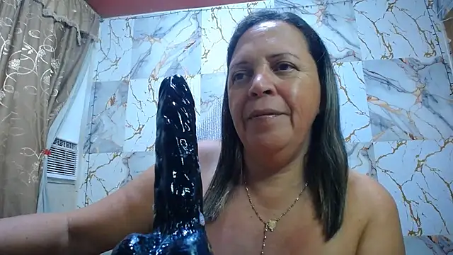 Snapshot of alina_maturehot chatting on 06/21/26, 10:32 alina maturehot online show from 06/21/26, 10:32