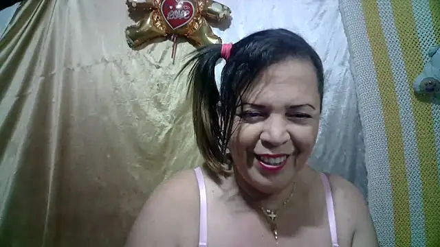 Snapshot of alina_maturehot chatting on 03/19/25, 07:38 alina maturehot online show from 03/19/25, 07:38