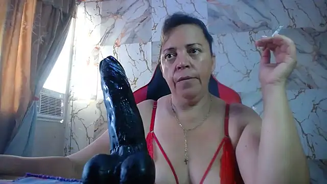 Snapshot of alina_maturehot chatting on 05/15/26, 09:35 alina maturehot online show from 05/15/26, 09:35