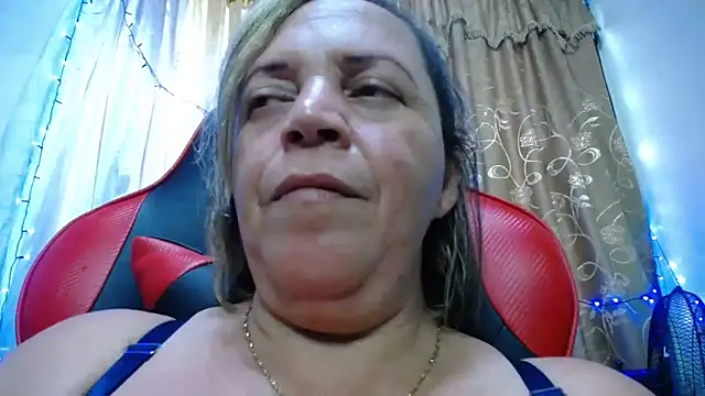 Snapshot of alina_maturehot chatting on 09/16/25, 10:55 alina maturehot online show from 09/16/25, 10:55