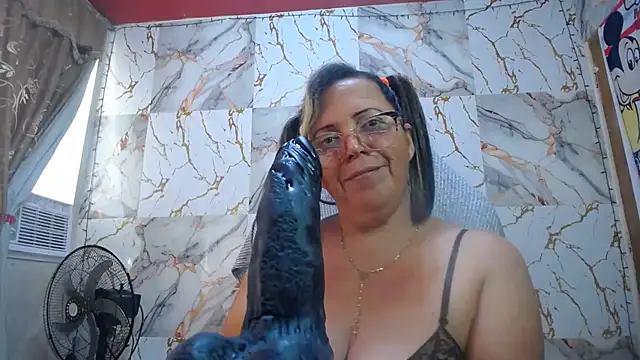 Snapshot of alina_maturehot chatting on 03/29/26, 09:05 alina maturehot online show from 03/29/26, 09:05
