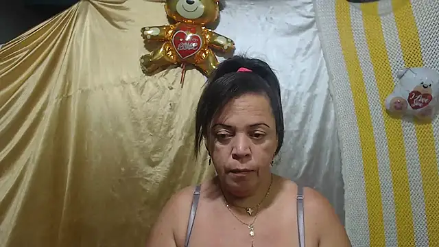Snapshot of alina_maturehot chatting on 03/17/25, 04:51 alina maturehot online show from 03/17/25, 04:51
