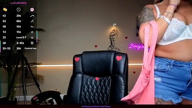 bossyroxy84 online show from 02/19/26, 12:07