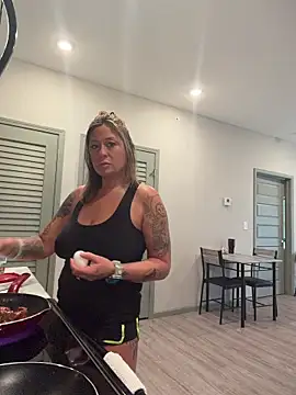 bossyroxy84 online show from 03/27/26, 05:36