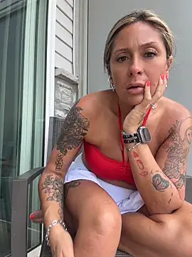 bossyroxy84 online show from 05/27/26, 06:15