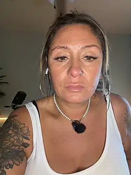 bossyroxy84 online show from 02/03/26, 06:13