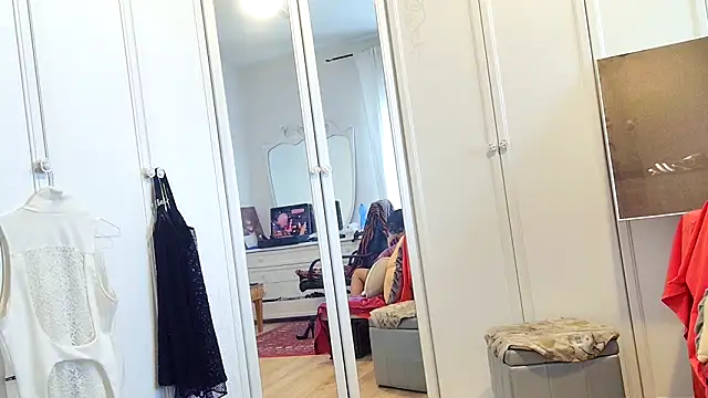 Chanel Noire online show from 04/27/26, 08:23