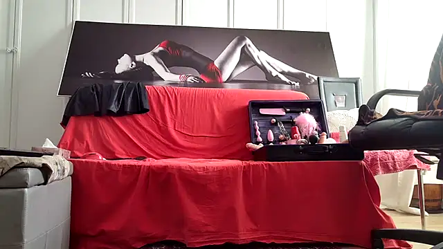 Chanel Noire online show from 11/03/25, 02:31