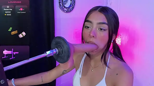 lanna brunette online show from 11/17/25, 01:48