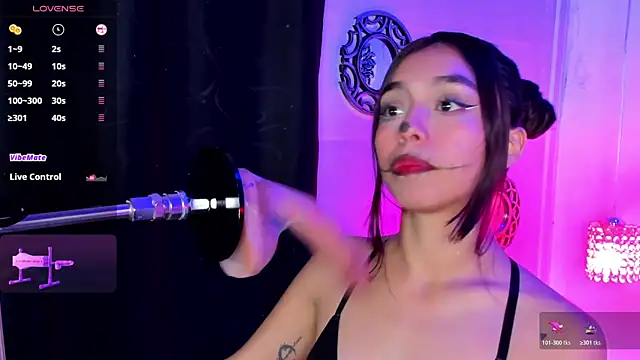 lanna brunette online show from 10/23/25, 01:10